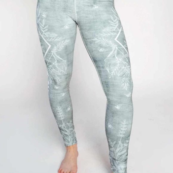 Yoga Democracy -Pure Sage Printed Yoga Leggings- S - Picture 2 of 15